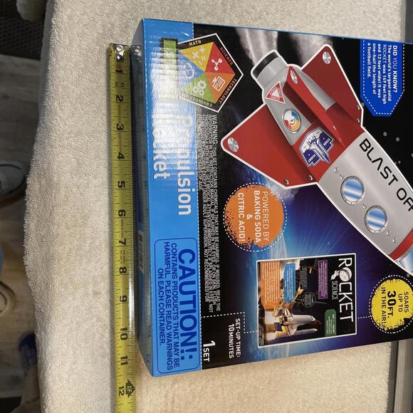 NEW! DISCOVERY KIDS PROPULSION ROCKET KIT BLAST OFF SOARS UP TO 30 FT New - Picture 7 of 7